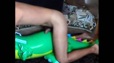 Big inflatable alligator humping cum - drtuber.com